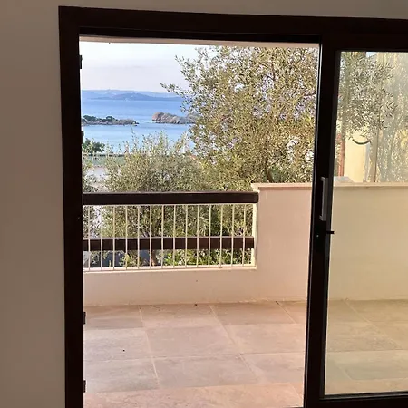 Apartament Thev